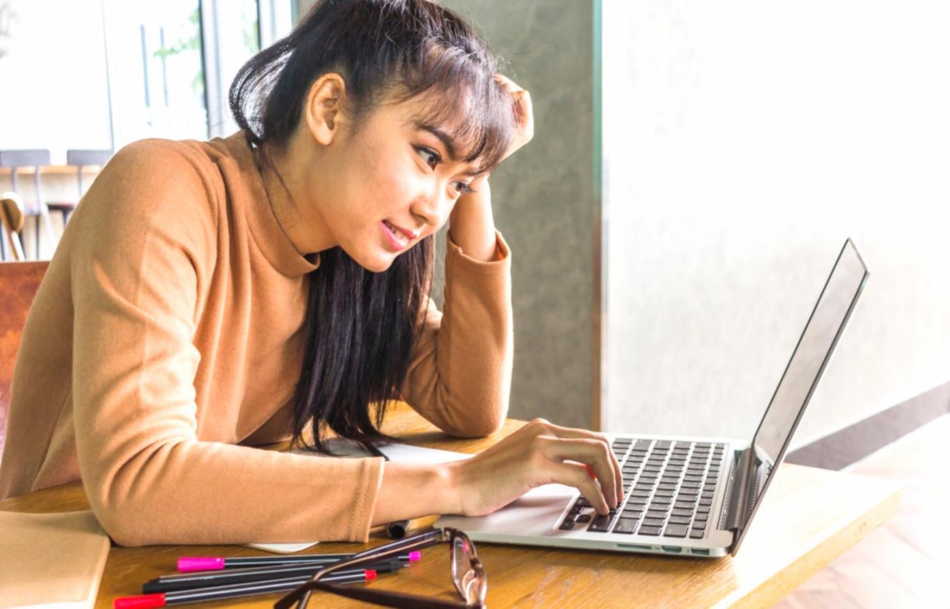 Financial planning workspace with charts and analysis tools